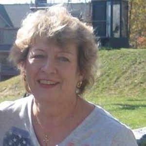 Meet your Posher, Debbie